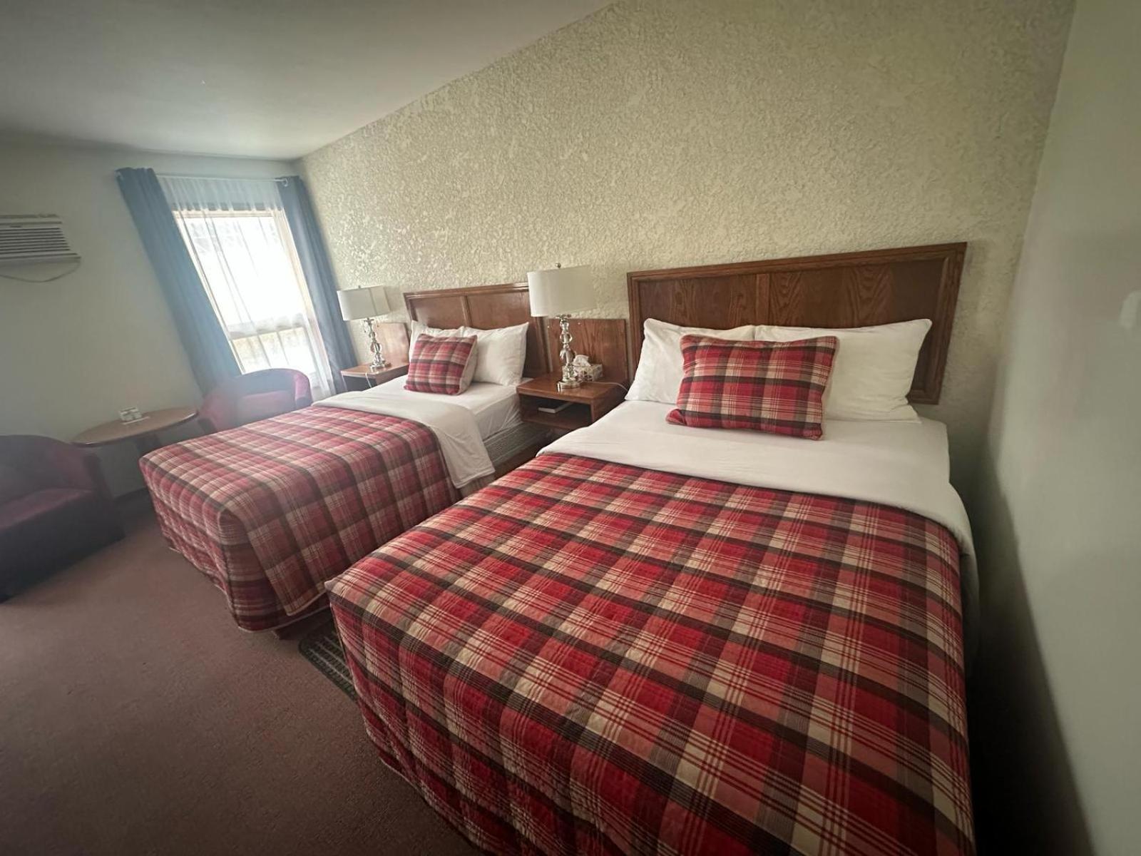 Maple Creek Motor Inn Luaran gambar