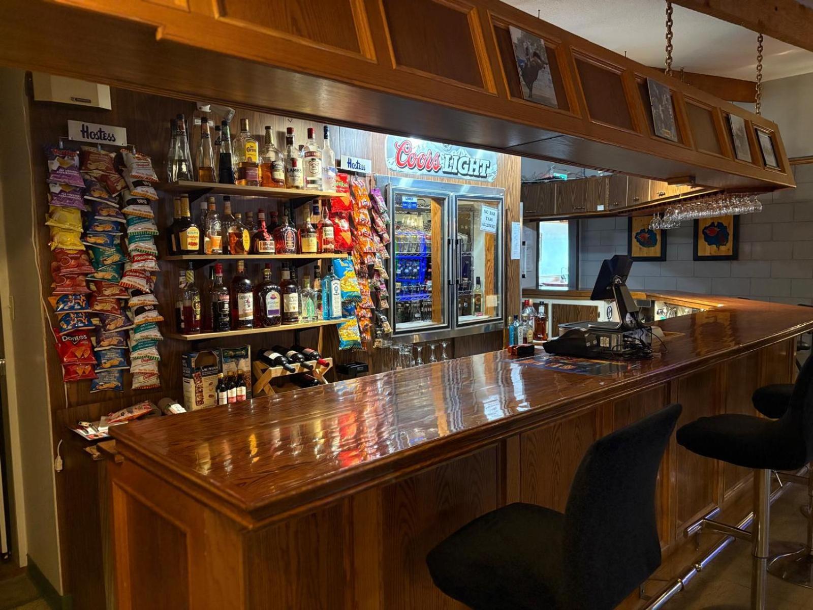 Maple Creek Motor Inn Luaran gambar