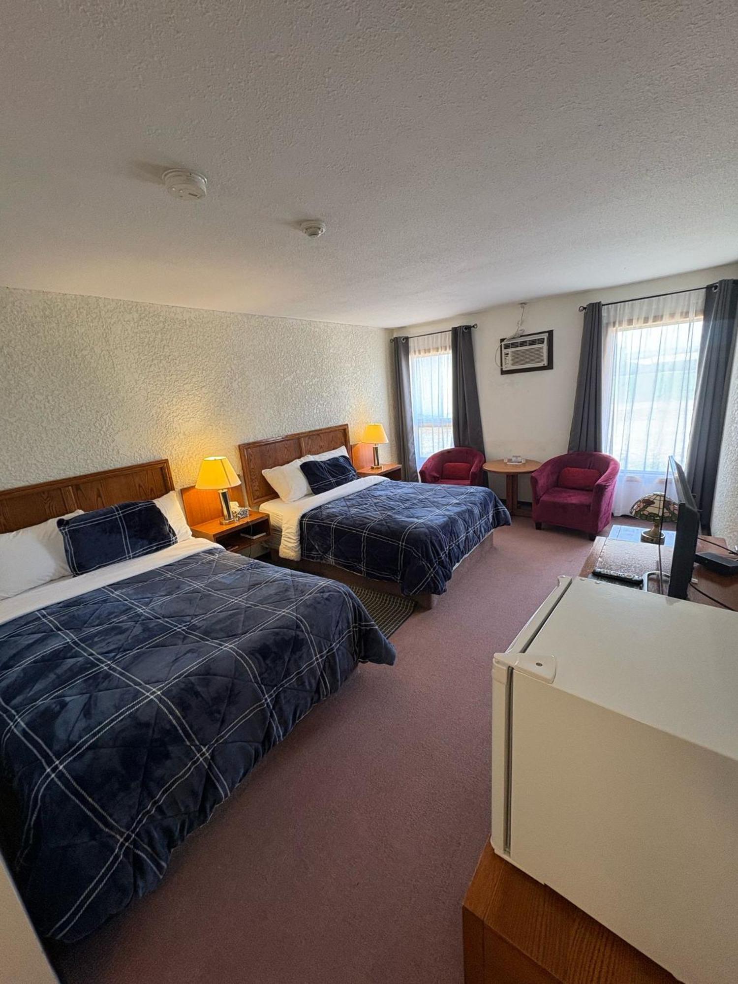 Maple Creek Motor Inn Luaran gambar