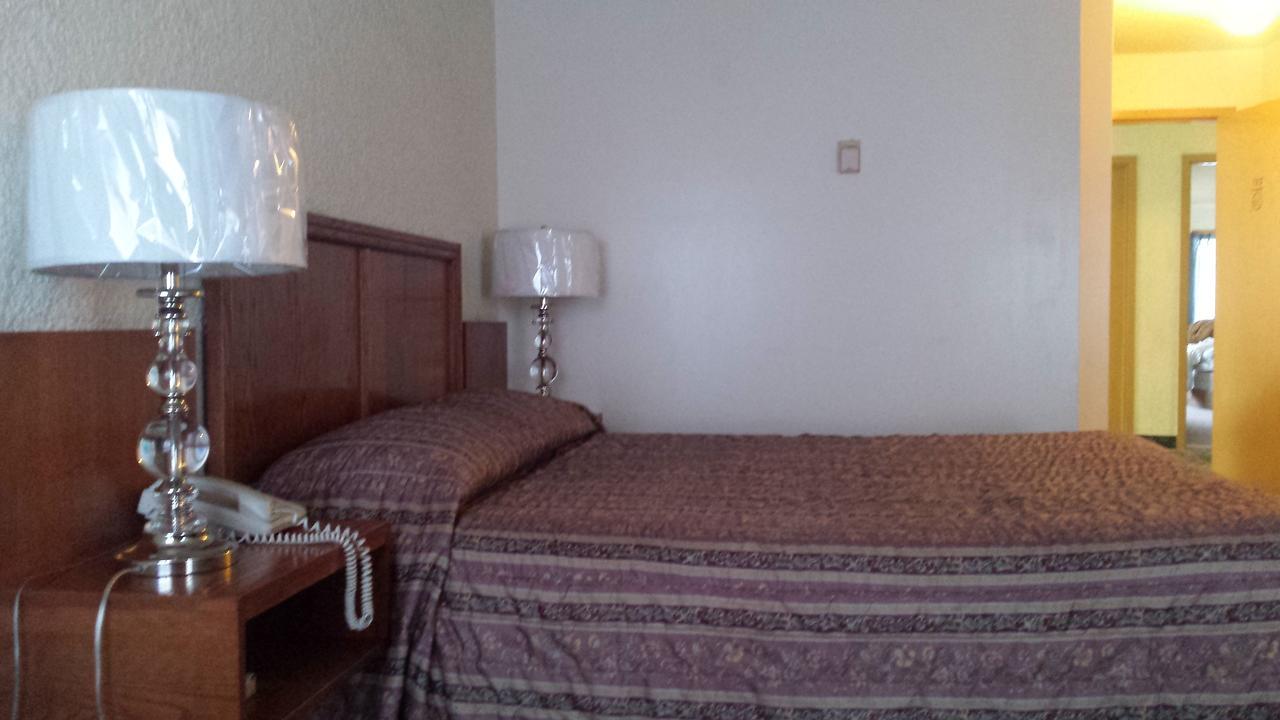 Maple Creek Motor Inn Luaran gambar