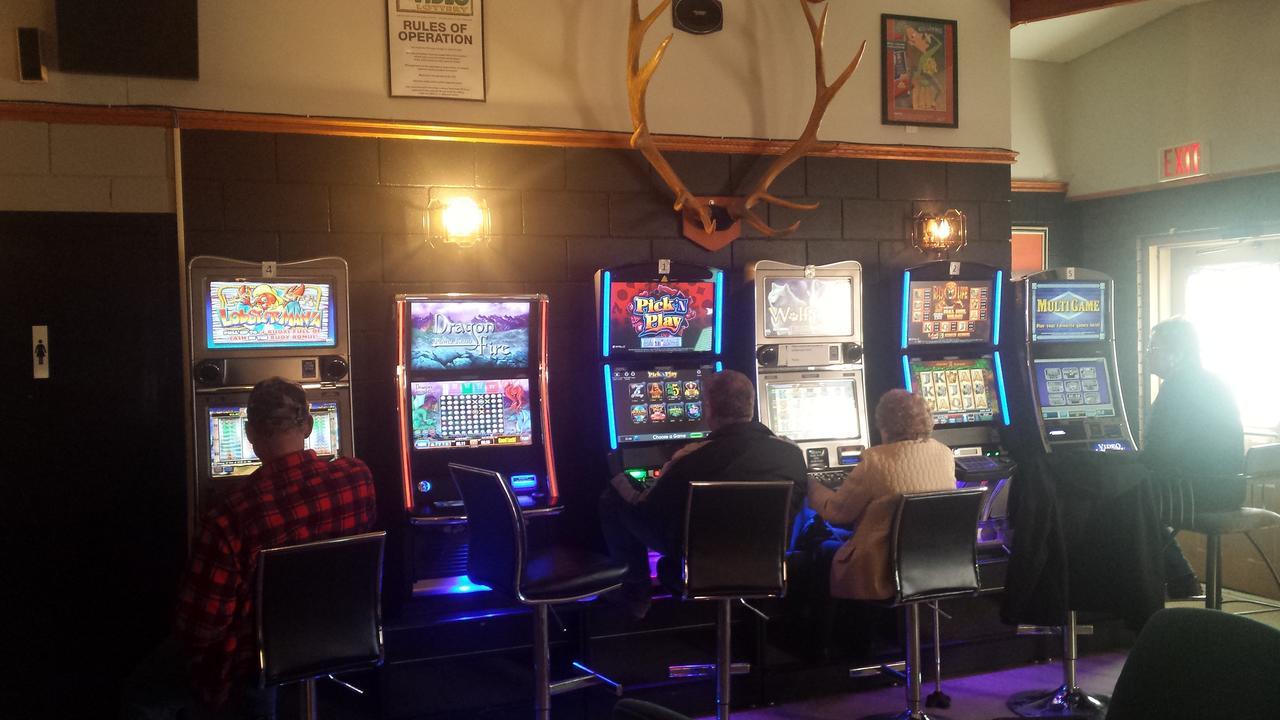 Maple Creek Motor Inn Luaran gambar