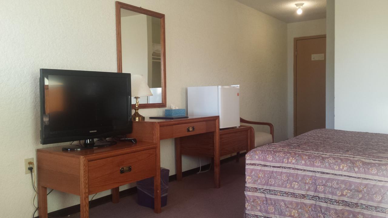 Maple Creek Motor Inn Luaran gambar