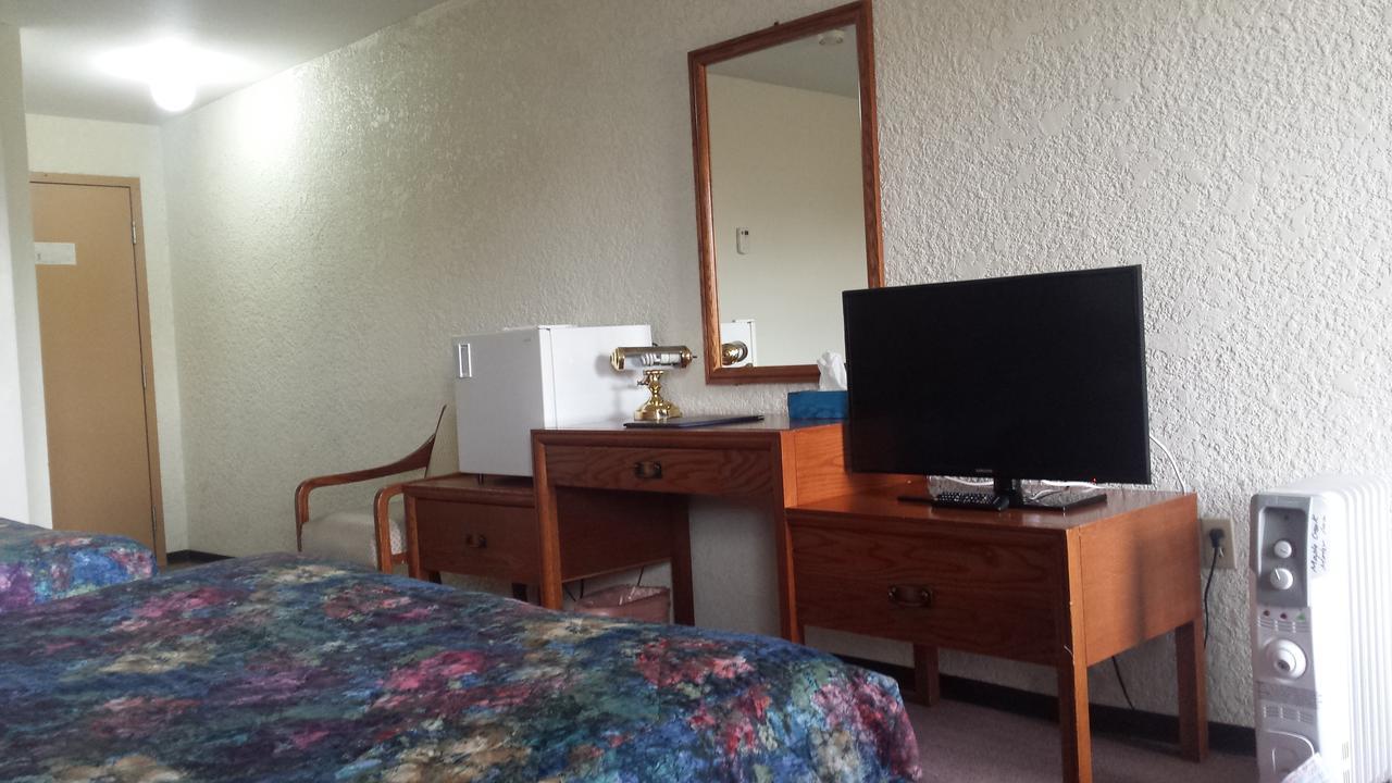 Maple Creek Motor Inn Luaran gambar