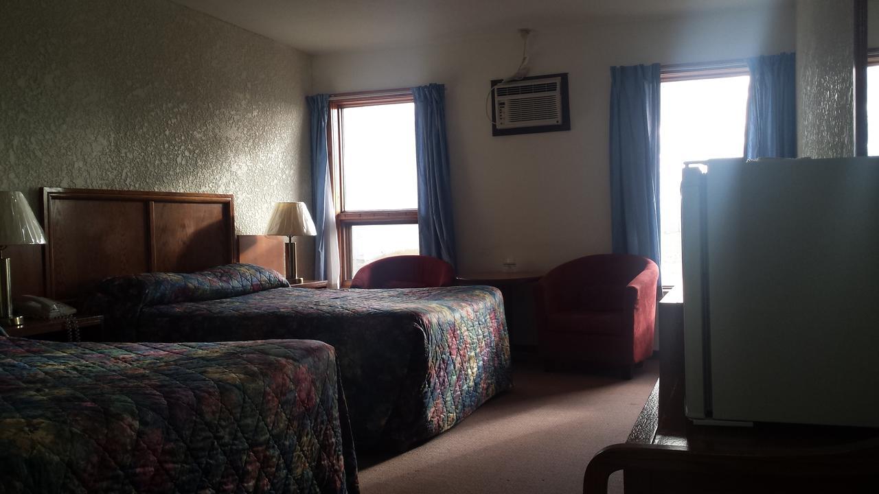 Maple Creek Motor Inn Luaran gambar